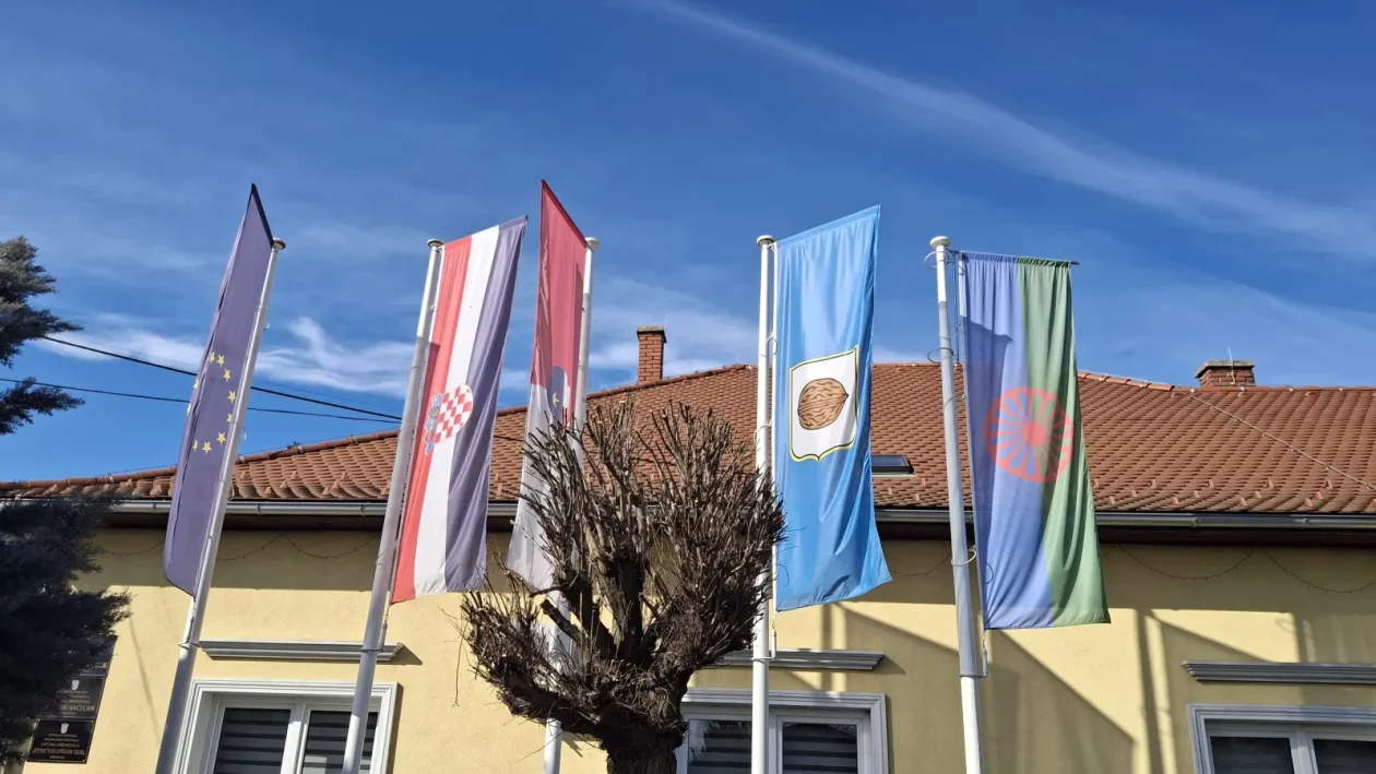 Orehovica, Kruno Vuk, Romsko naselje (1) Orehovica, Kruno Vuk, Romsko naselje (1)