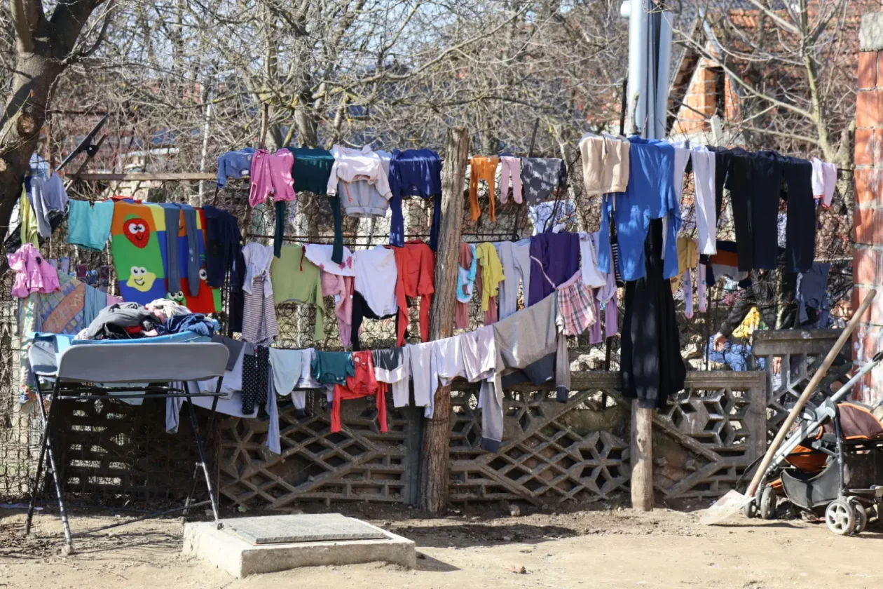 Orehovica, Kruno Vuk, Romsko naselje (25) Orehovica, Kruno Vuk, Romsko naselje (25)