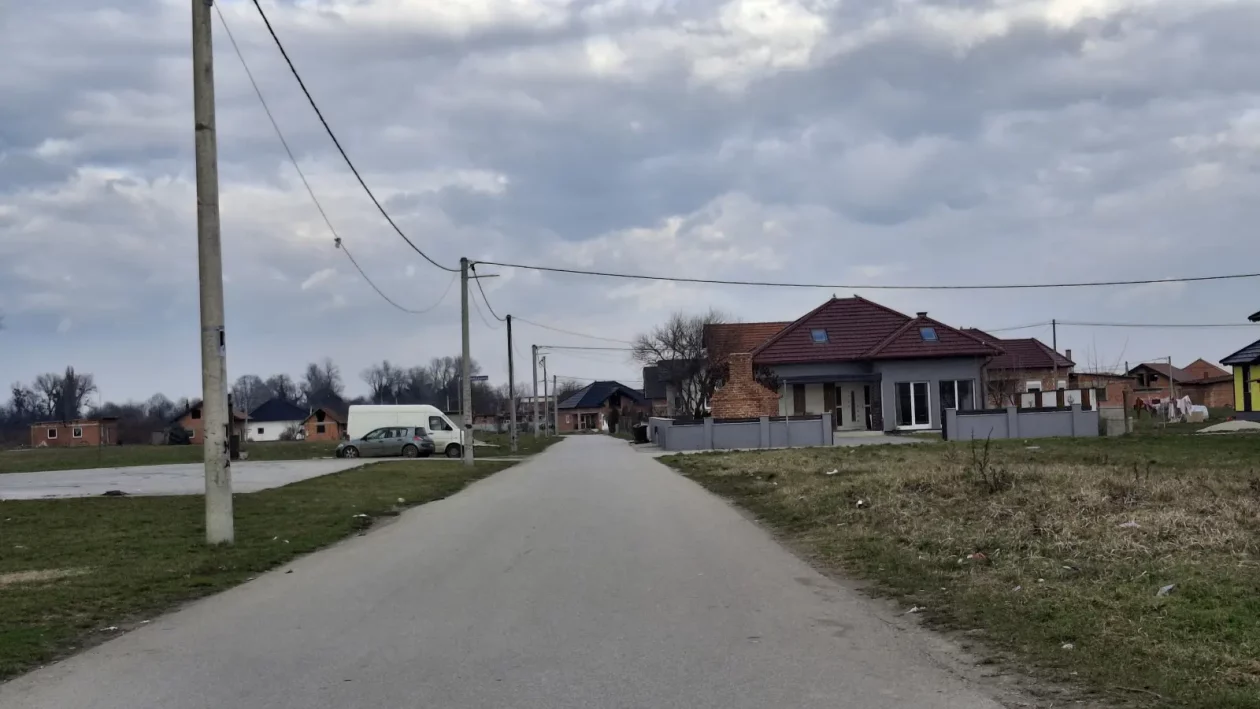 Orehovica, Kruno Vuk, Romsko naselje (4) Orehovica, Kruno Vuk, Romsko naselje (4)