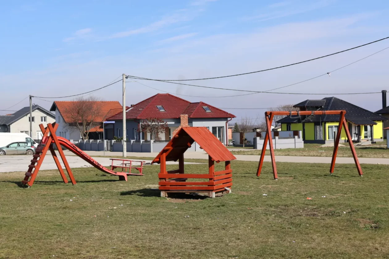 Orehovica, Kruno Vuk, Romsko naselje (8) Orehovica, Kruno Vuk, Romsko naselje (8)