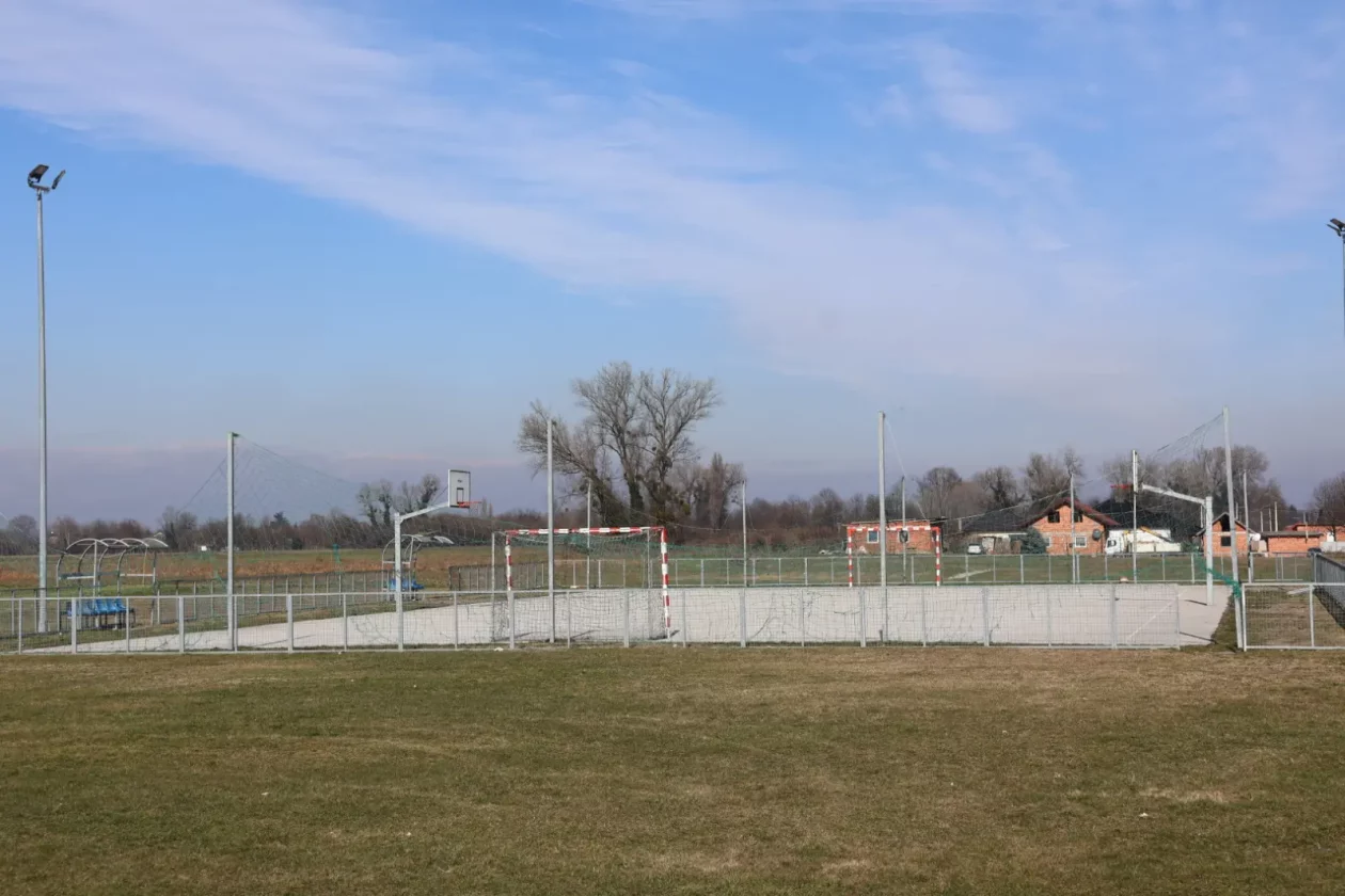 Orehovica, Kruno Vuk, Romsko naselje (9) Orehovica, Kruno Vuk, Romsko naselje (9)