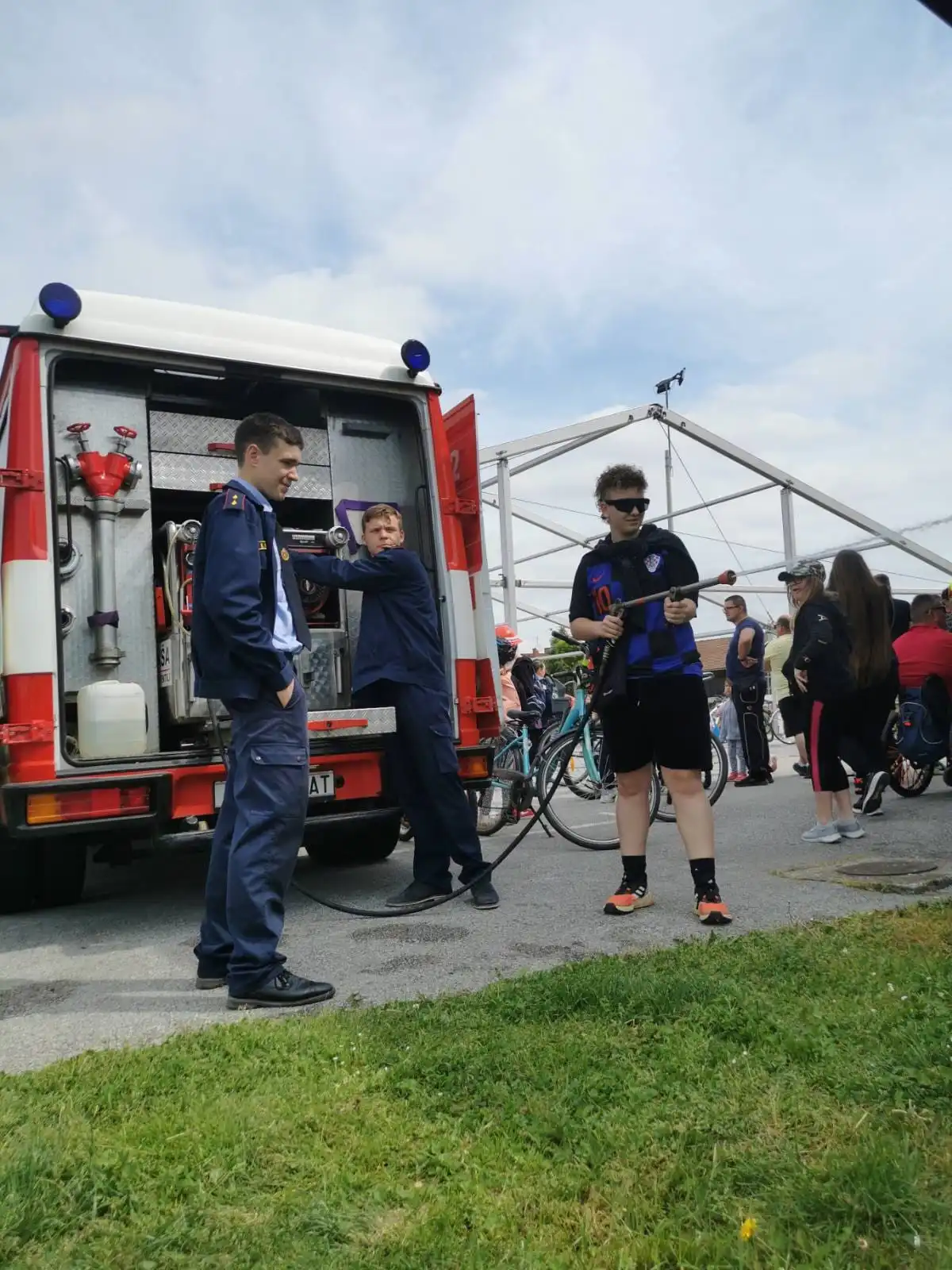 Orehovica – prvomajska biciklijada i Dan otvorenih vrata (10) Orehovica – prvomajska biciklijada i Dan otvorenih vrata (10)