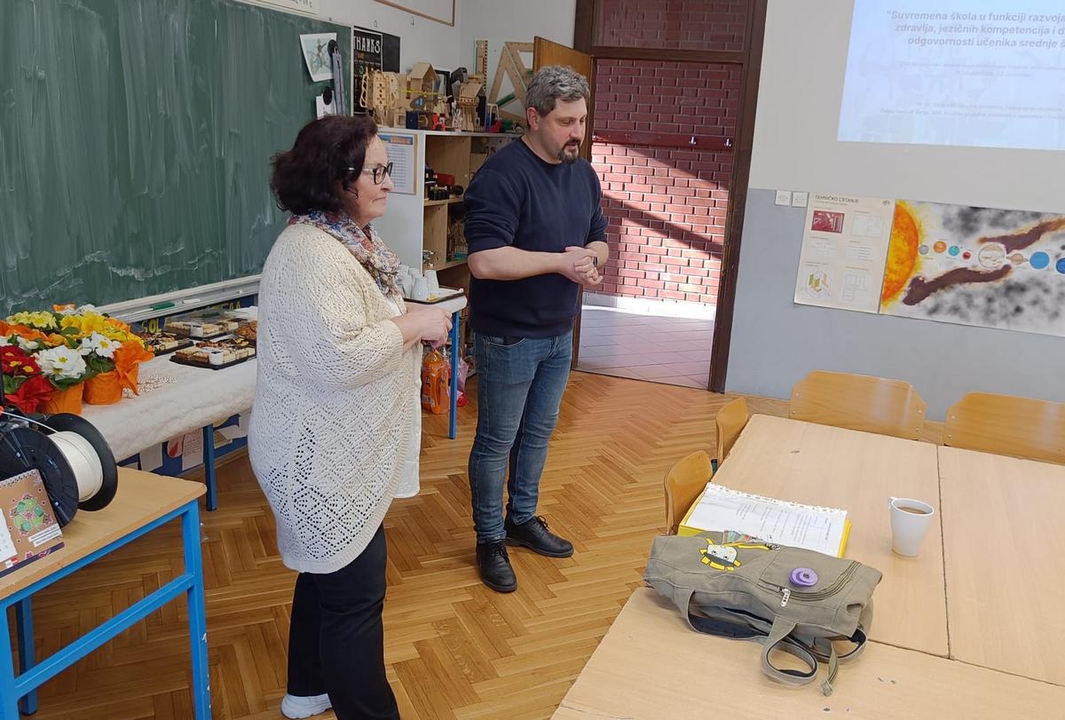 Osnovna škola Domašinec (2) Osnovna škola Domašinec (2)