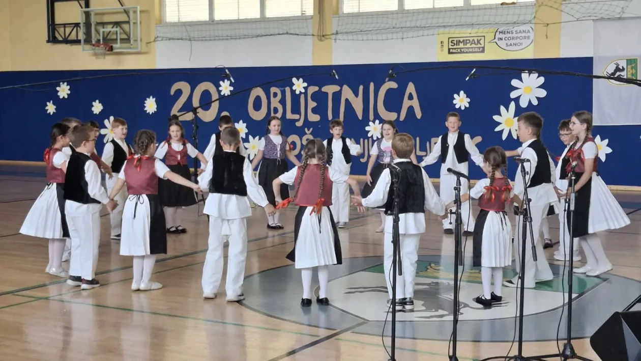 Osnovna škola Donji Kraljevec, 20. obljetnica (41) Osnovna škola Donji Kraljevec, 20. obljetnica (41)