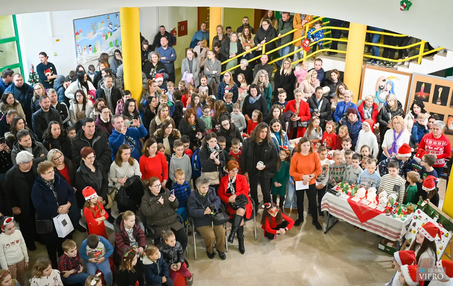 Osnovna škola Prelog donijela blagdanski ugođaj uz Božićni sajam (15)