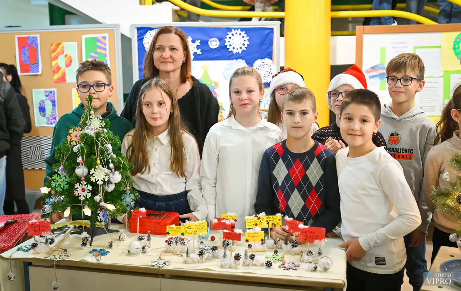 Osnovna škola Prelog donijela blagdanski ugođaj uz Božićni sajam (17)