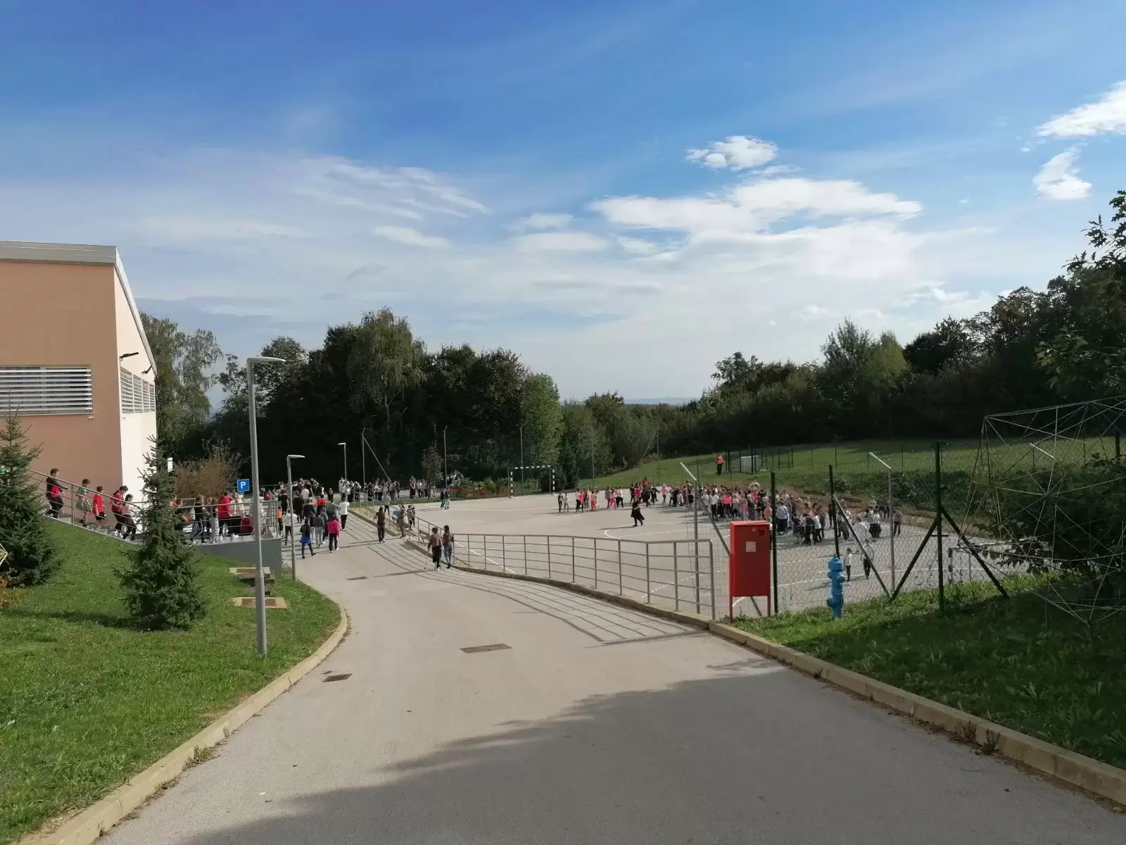 Osnovna škola i vatrogasci Svetog Jurja na Bregu ujedinjeni u vježbi evakuacije (11)