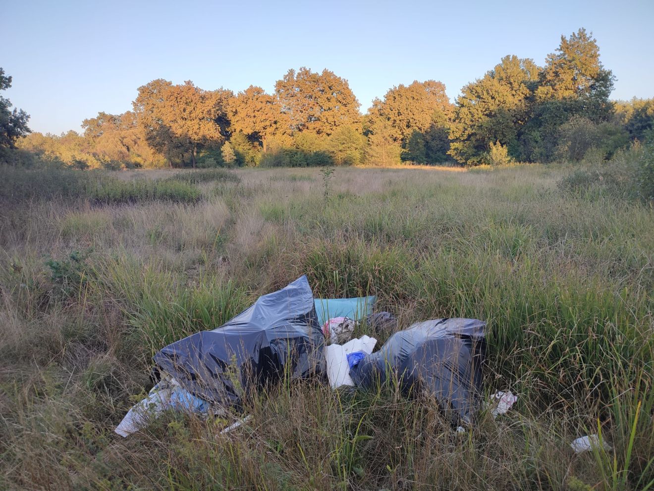 Ostavljeno smeće u Dunjkovcu (1)