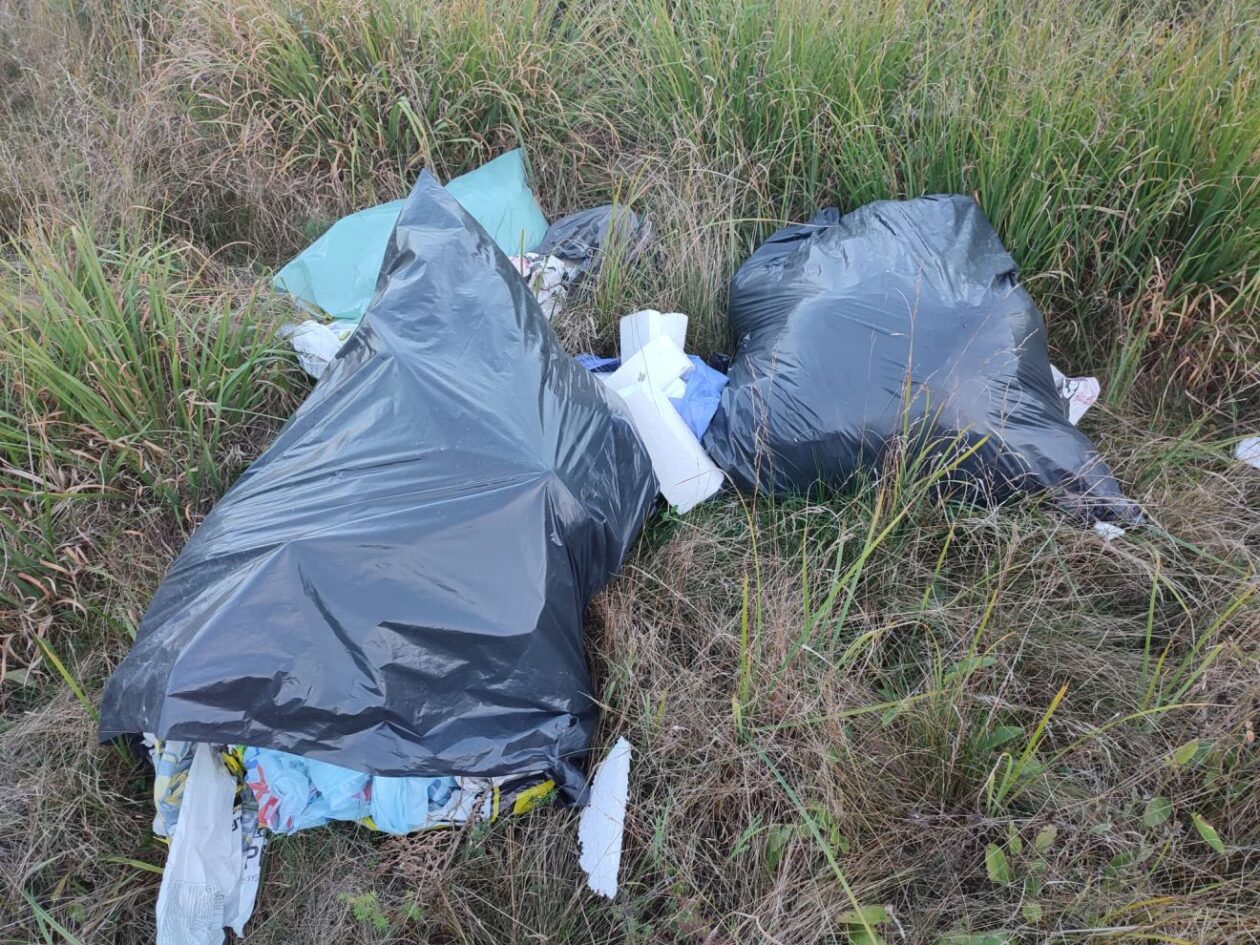 Ostavljeno smeće u Dunjkovcu (2)