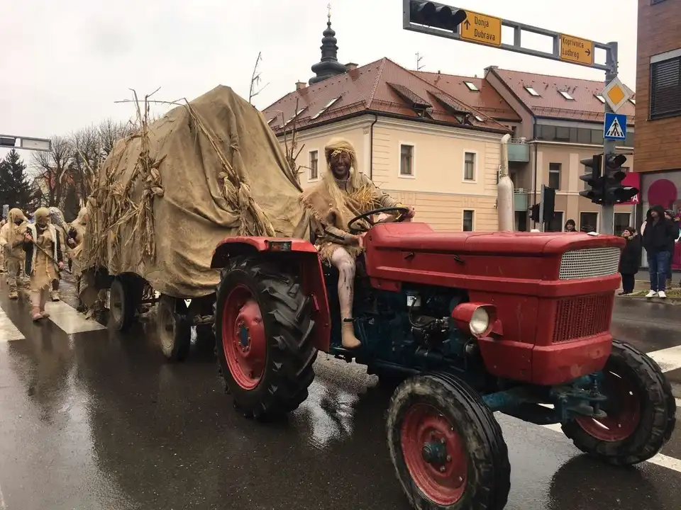Otok, maškare, fašnik (21) Otok, maškare, fašnik (21)