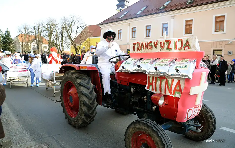 Otok, maškare, fašnik (24) Otok, maškare, fašnik (24)