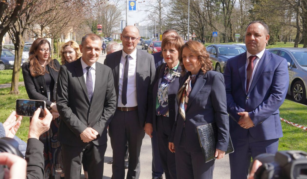 Otvorenje prostora za Ranu intervenciju (29) Otvorenje prostora za Ranu intervenciju (29)