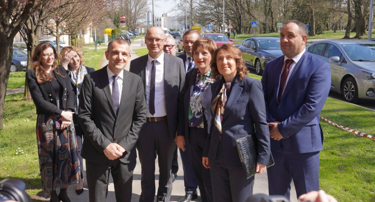 Otvorenje prostora za Ranu intervenciju (30) Otvorenje prostora za Ranu intervenciju (30)