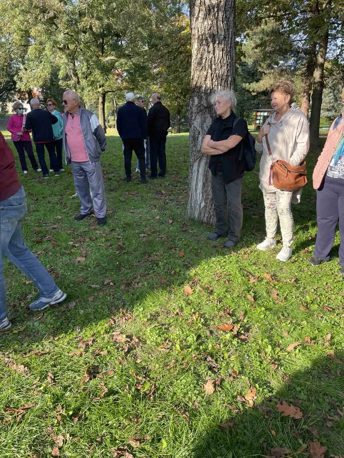 Otvorenje viseće kuglane u Perivoju Zrinskih Umirovljenici uživali u sportskom druženju (1) Otvorenje viseće kuglane u Perivoju Zrinskih Umirovljenici uživali u sportskom druženju (1)