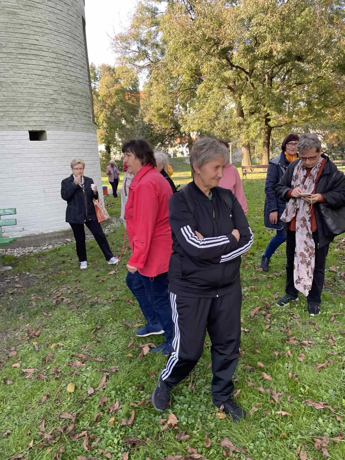 Otvorenje viseće kuglane u Perivoju Zrinskih Umirovljenici uživali u sportskom druženju (18) Otvorenje viseće kuglane u Perivoju Zrinskih Umirovljenici uživali u sportskom druženju (18)