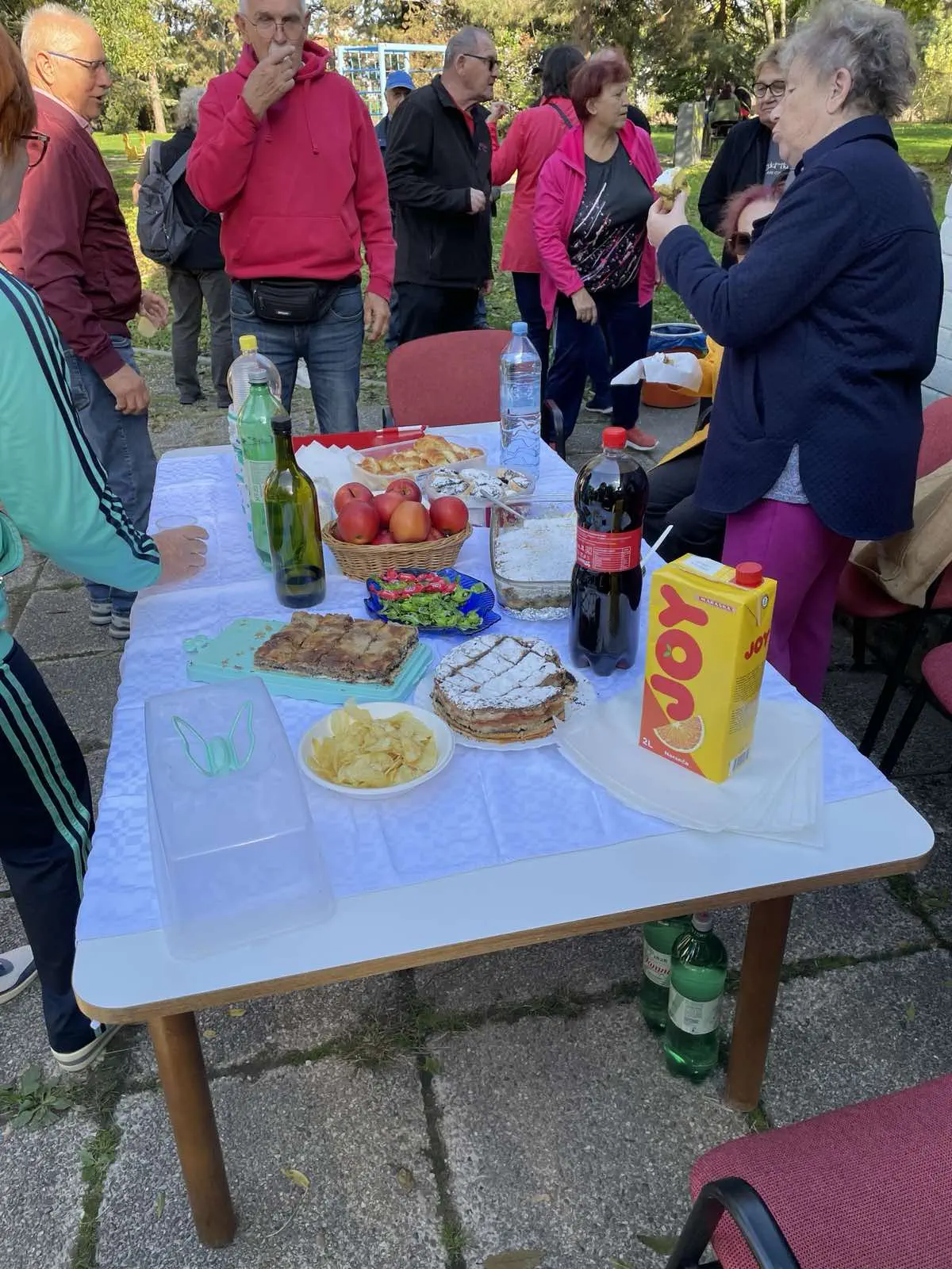 Otvorenje viseće kuglane u Perivoju Zrinskih Umirovljenici uživali u sportskom druženju (6) Otvorenje viseće kuglane u Perivoju Zrinskih Umirovljenici uživali u sportskom druženju (6)
