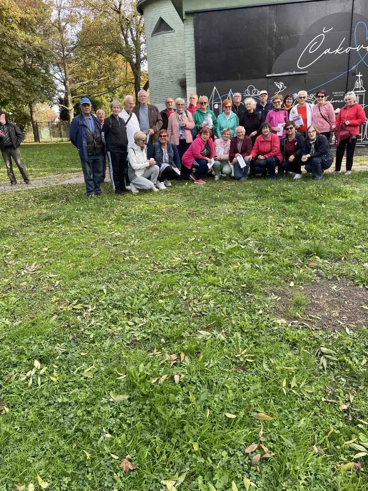 Otvorenje viseće kuglane u Perivoju Zrinskih Umirovljenici uživali u sportskom druženju (8) Otvorenje viseće kuglane u Perivoju Zrinskih Umirovljenici uživali u sportskom druženju (8)