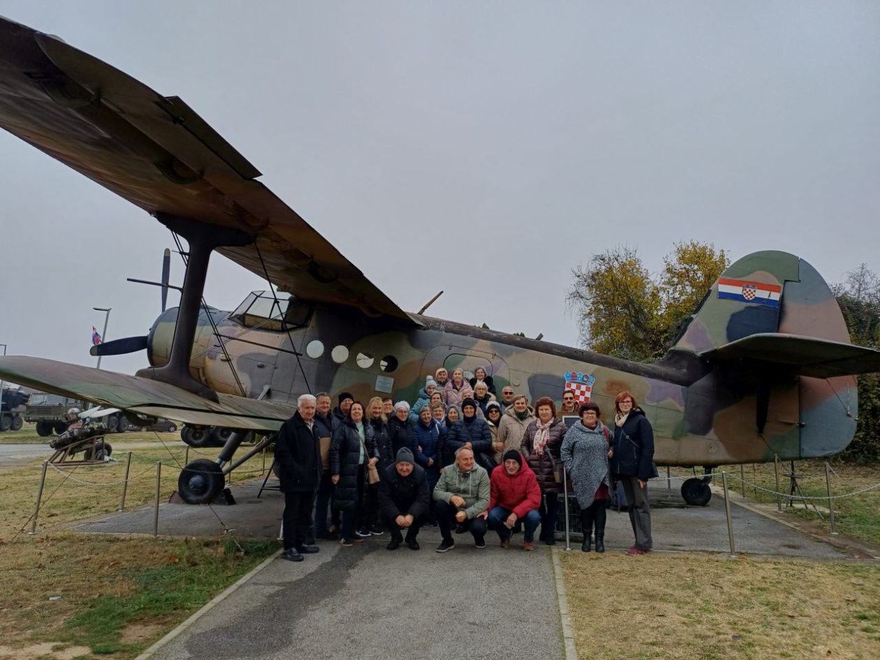 PALOVČANI U VUKOVARU Put zahvalnosti prema herojima Domovinskog rata (2)