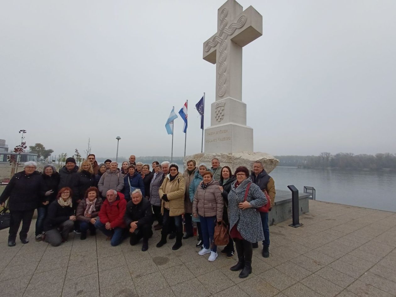 PALOVČANI U VUKOVARU Put zahvalnosti prema herojima Domovinskog rata (4)