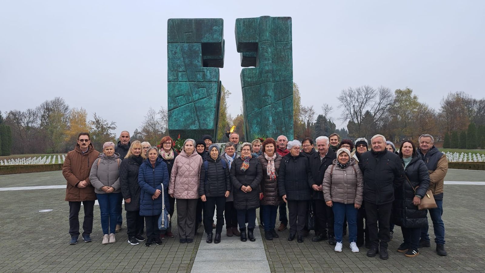 PALOVČANI U VUKOVARU Put zahvalnosti prema herojima Domovinskog rata (5) PALOVČANI U VUKOVARU Put zahvalnosti prema herojima Domovinskog rata (5)