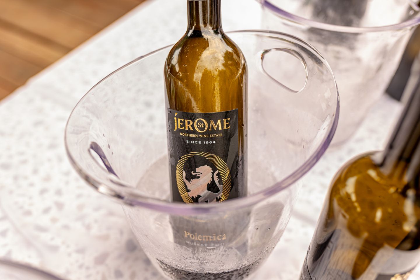 PETAK ZA PAMĆENJE Vino, domaći zalogaji i glazba oživjeli Mlinarsku kuću (19) PETAK ZA PAMĆENJE Vino, domaći zalogaji i glazba oživjeli Mlinarsku kuću (19)