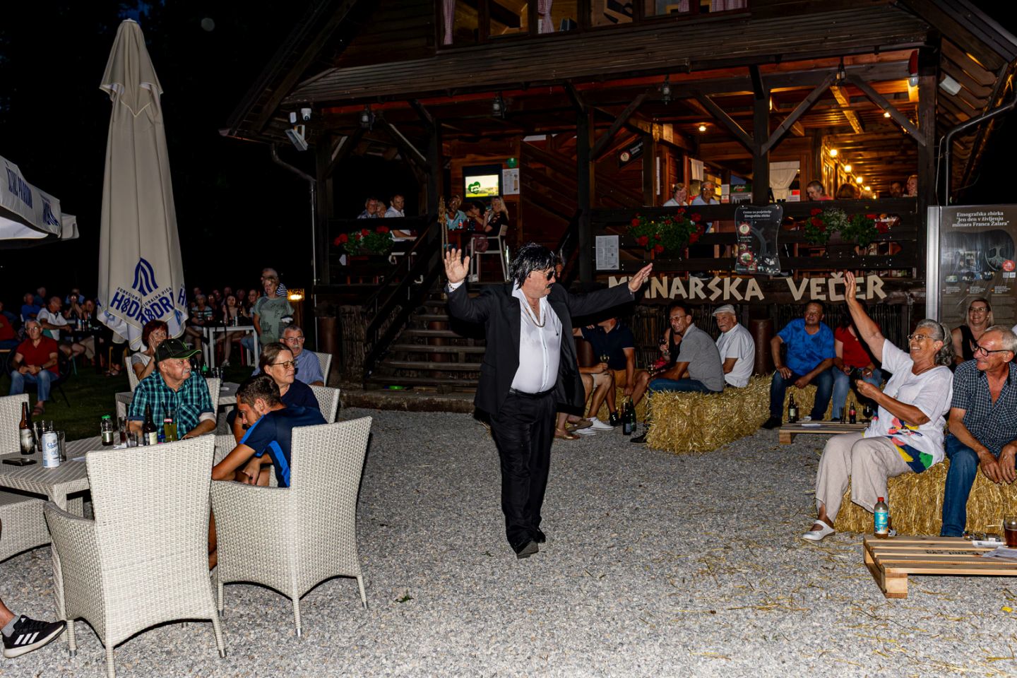 PETAK ZA PAMĆENJE Vino, domaći zalogaji i glazba oživjeli Mlinarsku kuću (3) PETAK ZA PAMĆENJE Vino, domaći zalogaji i glazba oživjeli Mlinarsku kuću (3)