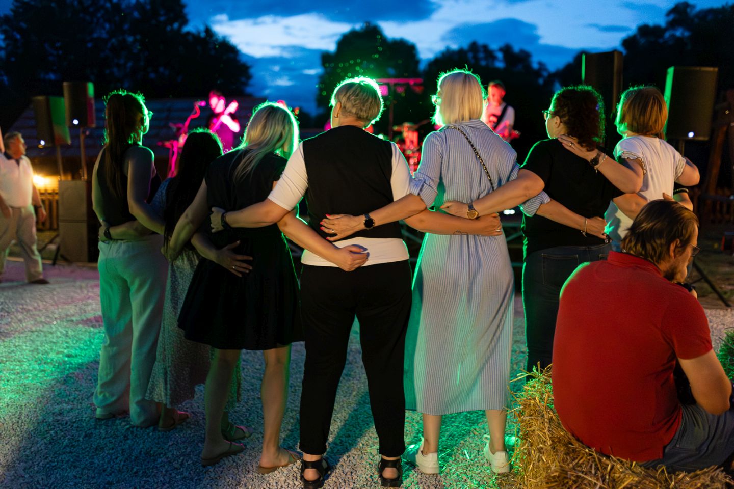 PETAK ZA PAMĆENJE Vino, domaći zalogaji i glazba oživjeli Mlinarsku kuću (9) PETAK ZA PAMĆENJE Vino, domaći zalogaji i glazba oživjeli Mlinarsku kuću (9)