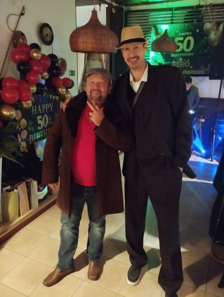 PETRO DUNJKO Kafanska retro večer pretvorila njegov rođendan u spektakl (7) PETRO DUNJKO Kafanska retro večer pretvorila njegov rođendan u spektakl (7)