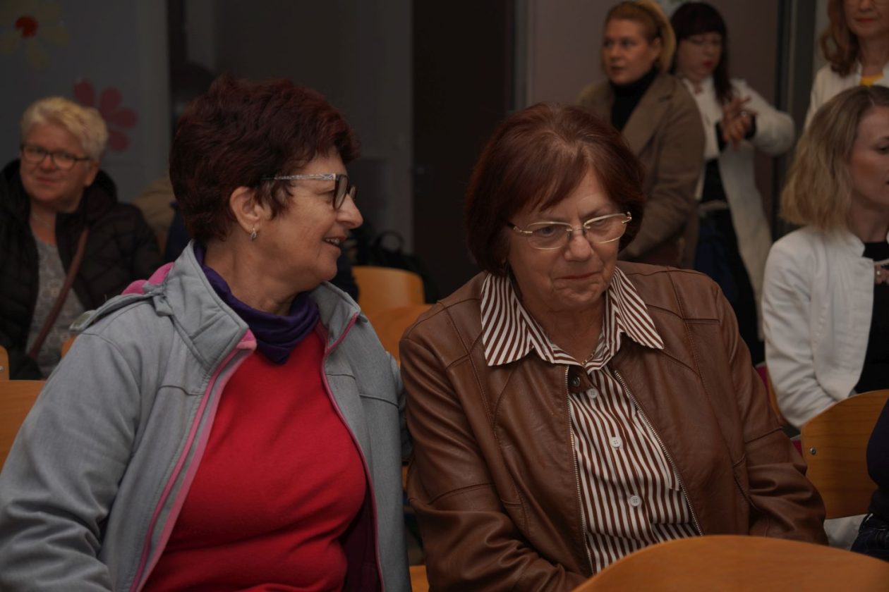 PJEŠKE ILI BICIKLOM NA POSAO (2)