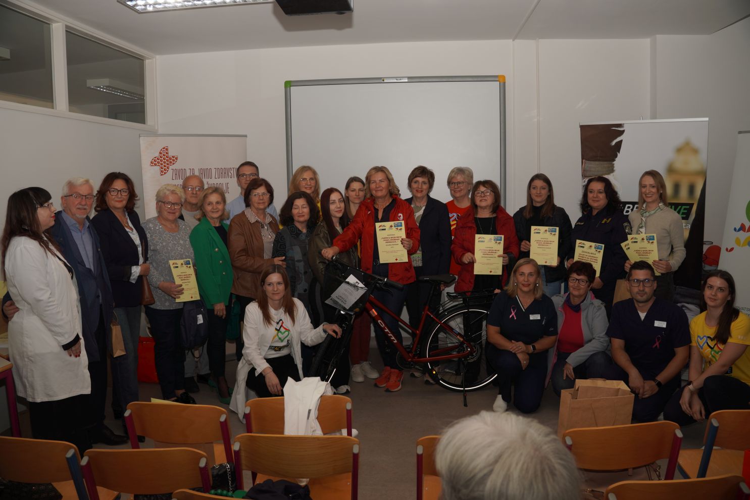 PJEŠKE ILI BICIKLOM NA POSAO (51)