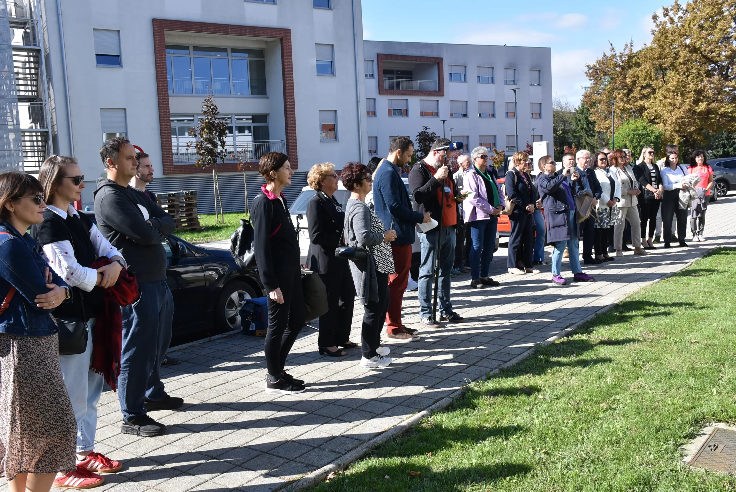 PJEŠKE ILI BICIKLOM NA POSAO, DRUŽENJE I REKREACIJU Preko 90 Međimuraca u 20 je dana prevalilo preko 15.000 kilometara (17) PJEŠKE ILI BICIKLOM NA POSAO, DRUŽENJE I REKREACIJU Preko 90 Međimuraca u 20 je dana prevalilo preko 15.000 kilometara (17)