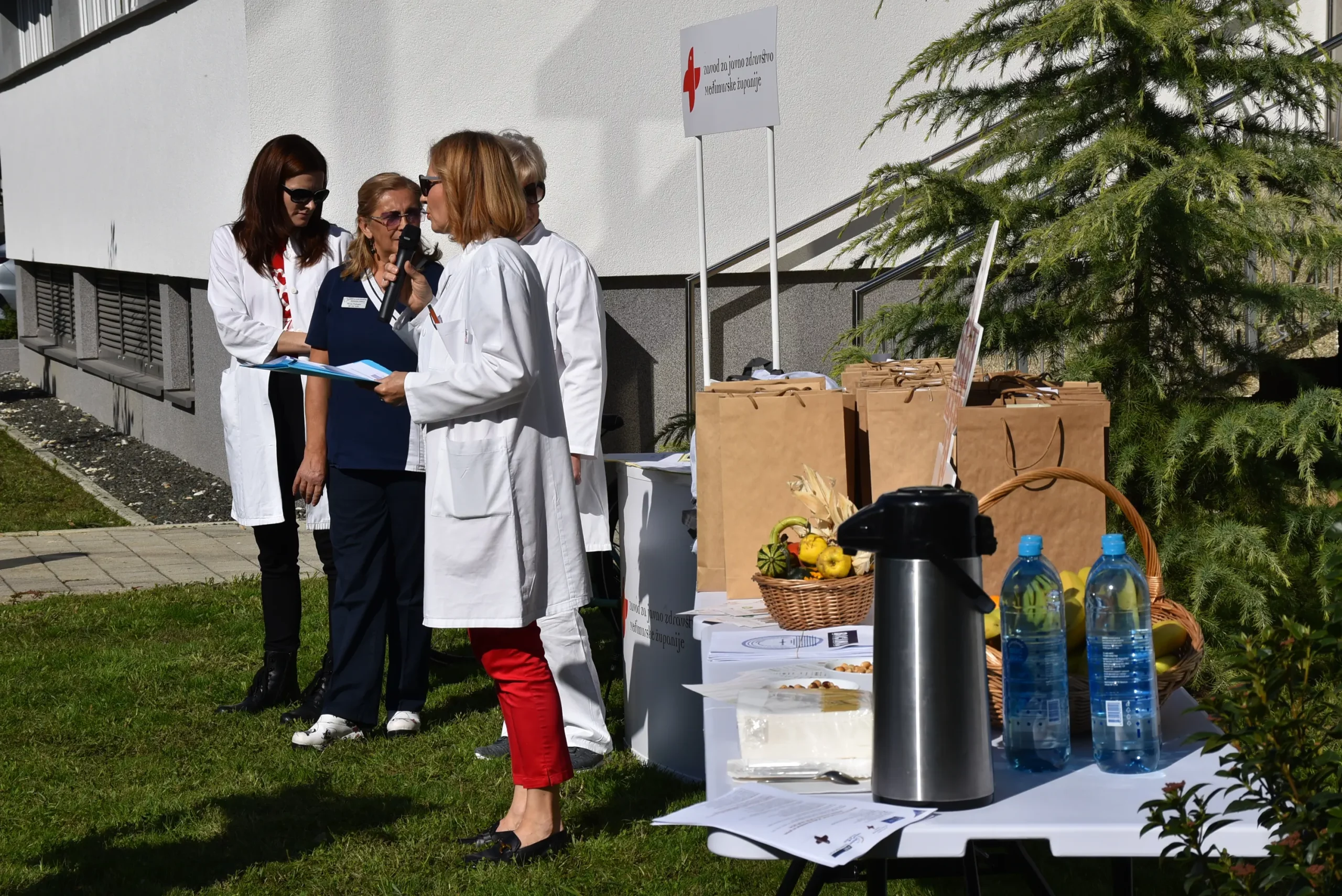 PJEŠKE ILI BICIKLOM NA POSAO, DRUŽENJE I REKREACIJU Preko 90 Međimuraca u 20 je dana prevalilo preko 15.000 kilometara (18) PJEŠKE ILI BICIKLOM NA POSAO, DRUŽENJE I REKREACIJU Preko 90 Međimuraca u 20 je dana prevalilo preko 15.000 kilometara (18)