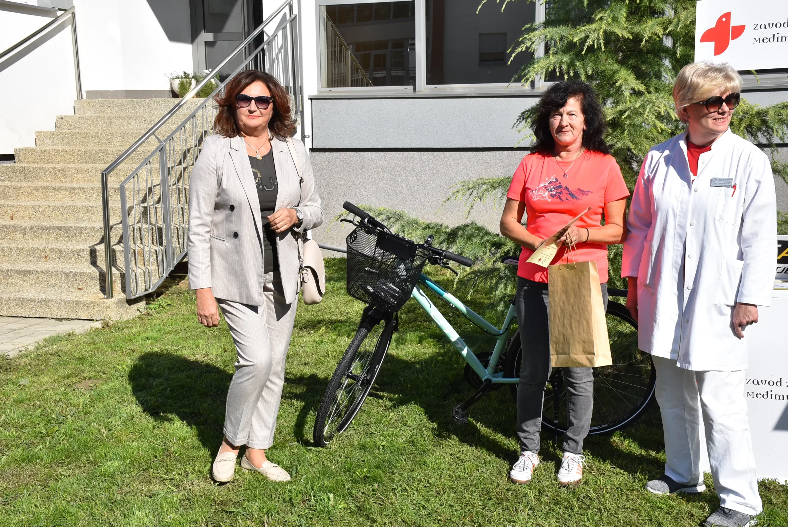 PJEŠKE ILI BICIKLOM NA POSAO, DRUŽENJE I REKREACIJU Preko 90 Međimuraca u 20 je dana prevalilo preko 15.000 kilometara (20) PJEŠKE ILI BICIKLOM NA POSAO, DRUŽENJE I REKREACIJU Preko 90 Međimuraca u 20 je dana prevalilo preko 15.000 kilometara (20)