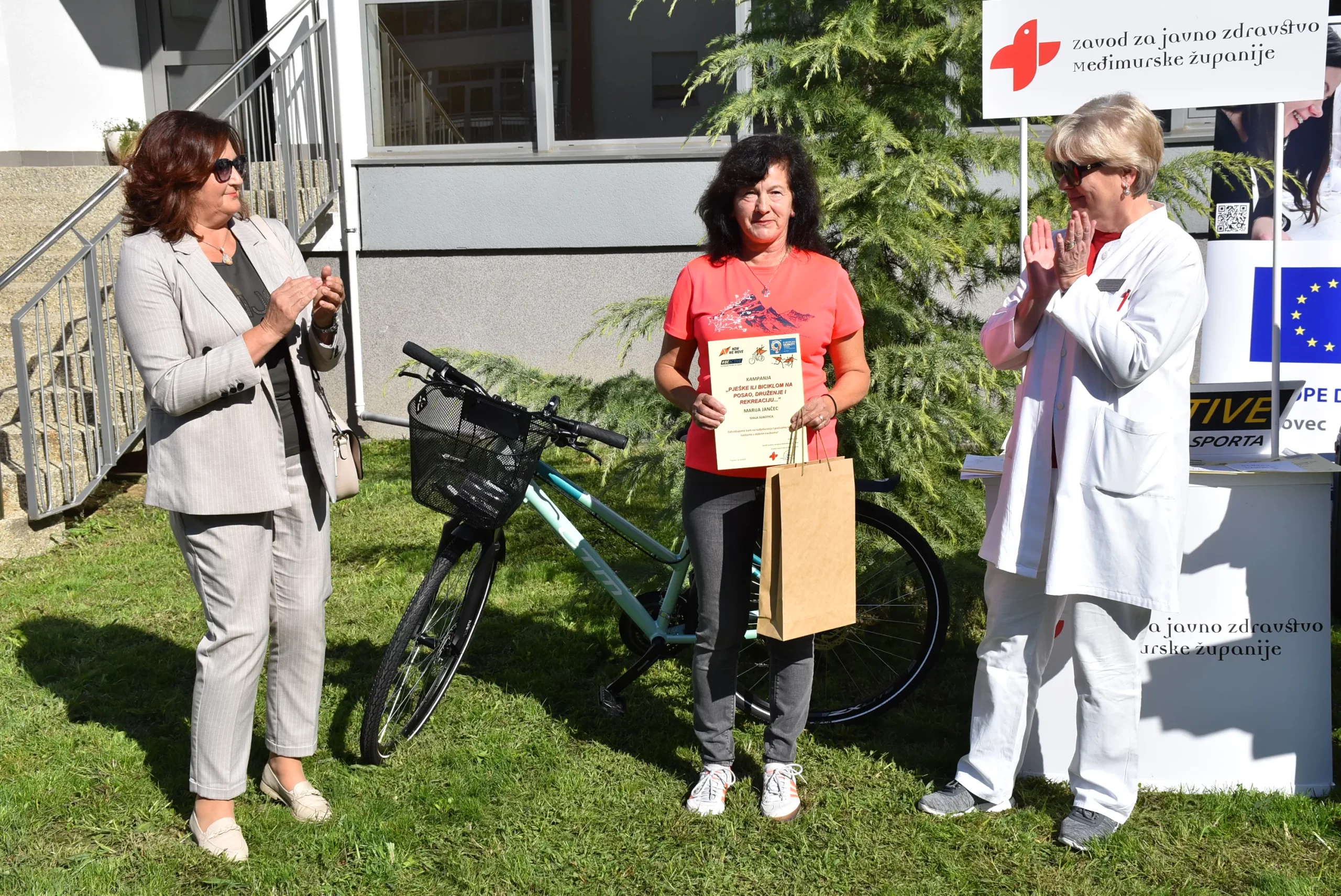 PJEŠKE ILI BICIKLOM NA POSAO, DRUŽENJE I REKREACIJU Preko 90 Međimuraca u 20 je dana prevalilo preko 15.000 kilometara (21) PJEŠKE ILI BICIKLOM NA POSAO, DRUŽENJE I REKREACIJU Preko 90 Međimuraca u 20 je dana prevalilo preko 15.000 kilometara (21)