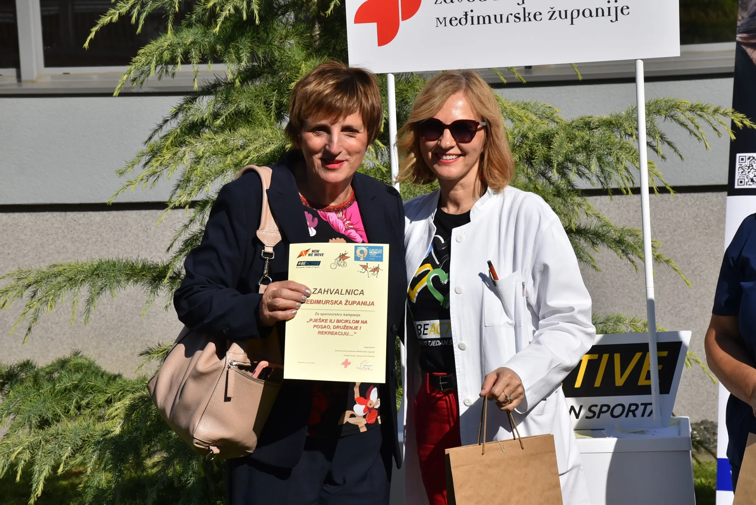 PJEŠKE ILI BICIKLOM NA POSAO, DRUŽENJE I REKREACIJU Preko 90 Međimuraca u 20 je dana prevalilo preko 15.000 kilometara (9) PJEŠKE ILI BICIKLOM NA POSAO, DRUŽENJE I REKREACIJU Preko 90 Međimuraca u 20 je dana prevalilo preko 15.000 kilometara (9)