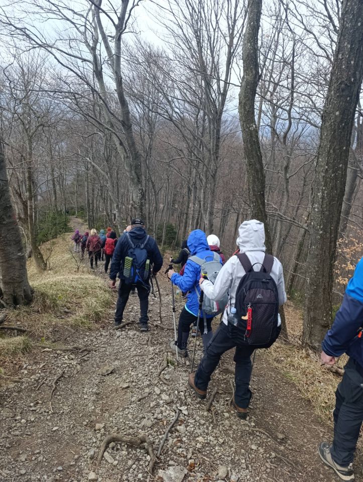 PLANINARSKA AVANTURA Bundeki vlakom do Laškog pa na uspon prema Šmohoru i Maliču (4)