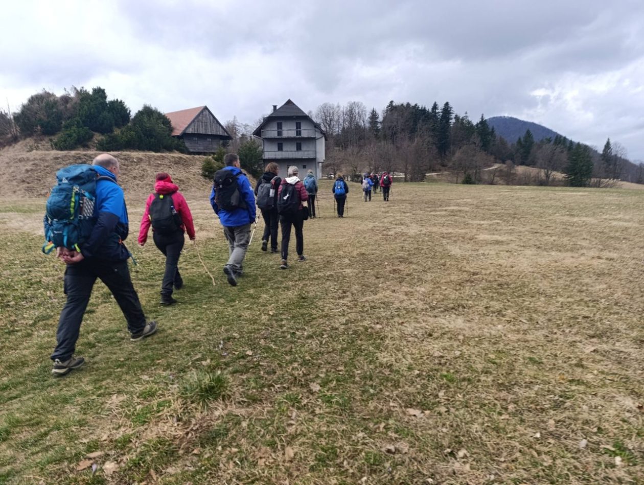 PLANINARSKA AVANTURA Bundeki vlakom do Laškog pa na uspon prema Šmohoru i Maliču (7)