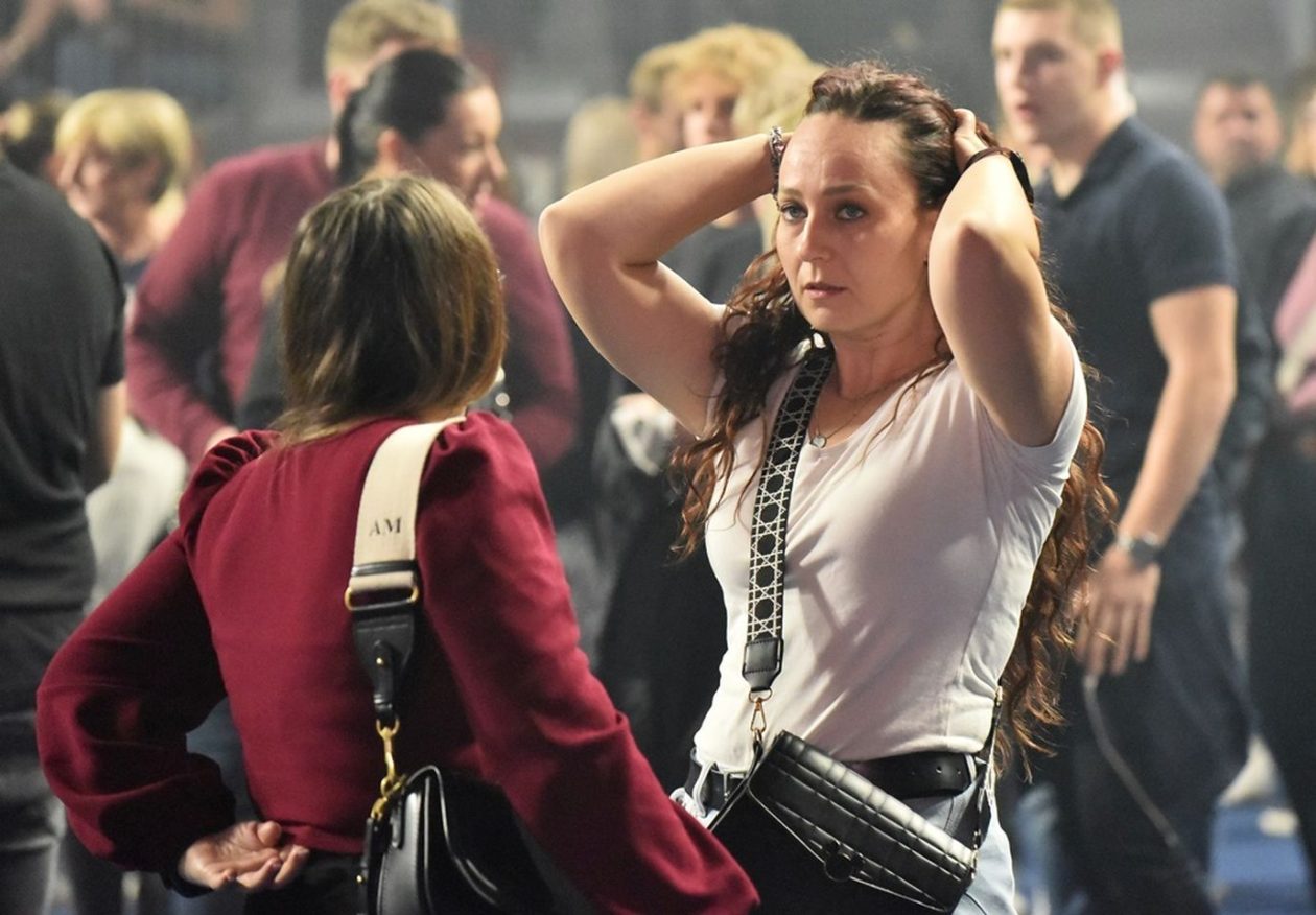 PLAVI ORKESTAR Arena prepuna emocija, nostalgije i dobrih vibracija (15)