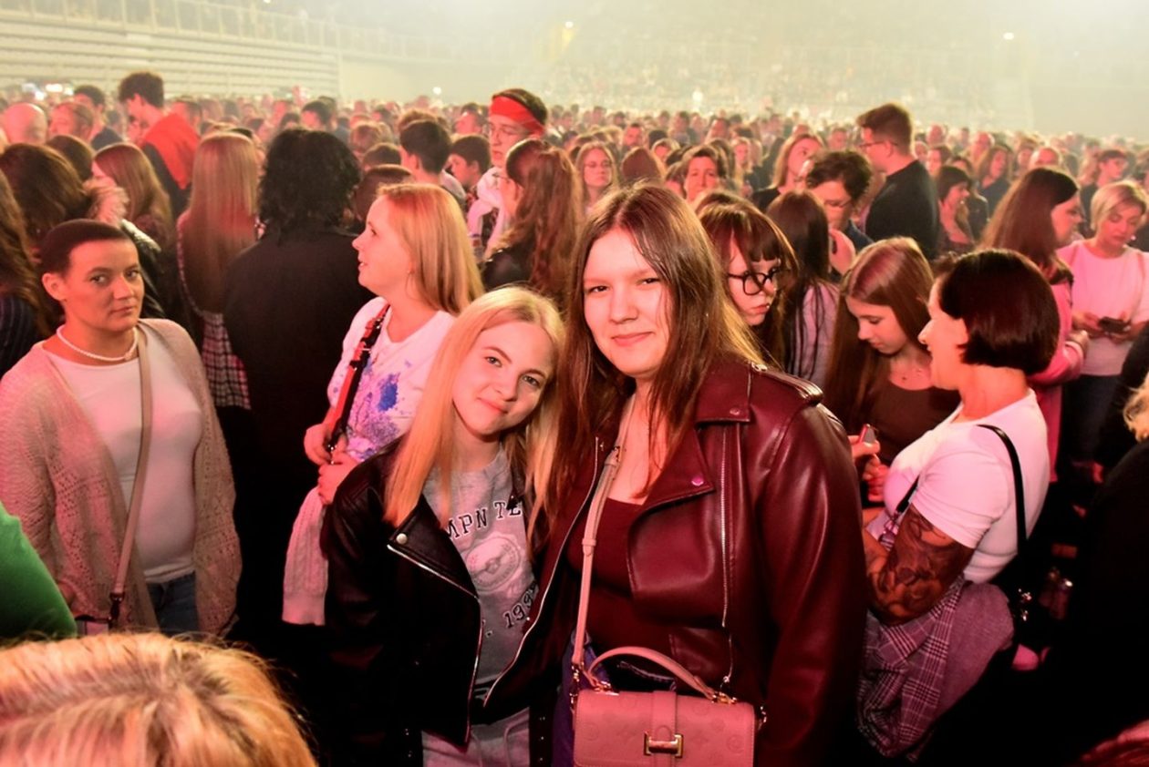 PLAVI ORKESTAR Arena prepuna emocija, nostalgije i dobrih vibracija (17)