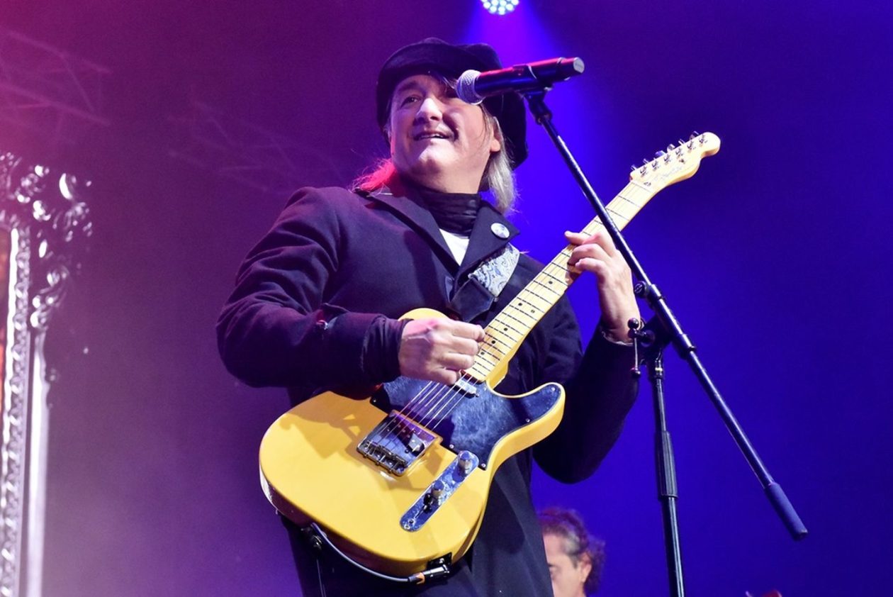 PLAVI ORKESTAR Arena prepuna emocija, nostalgije i dobrih vibracija (5)