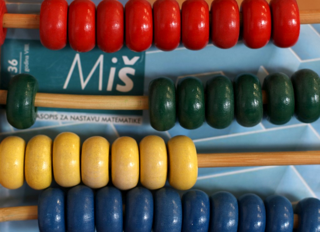 PLEŠKOVEC Matematička lektira za učenike šestih razreda (8)