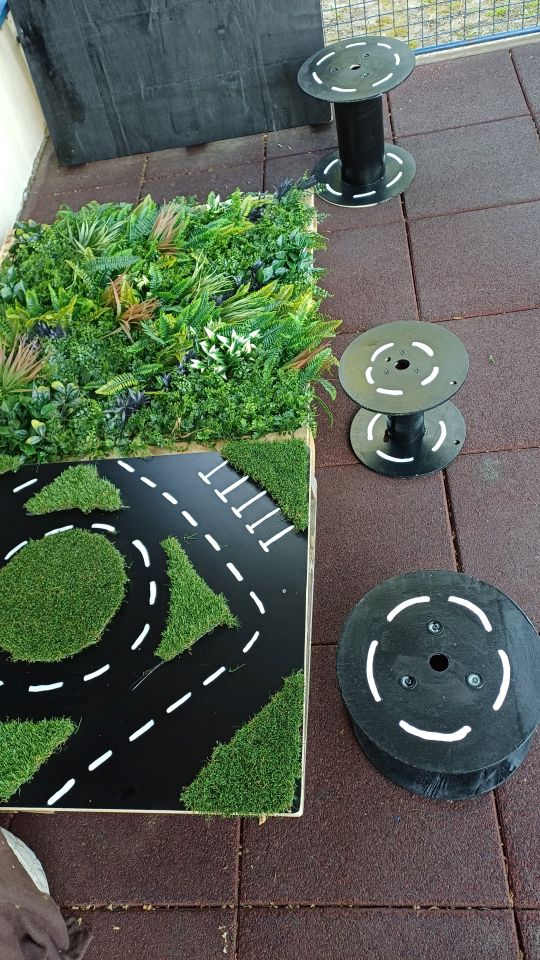 PO VJEVERICA Roditelji i odgojiteljice uredili dvorište vrtića povodom Dana planeta Zemlje (3)