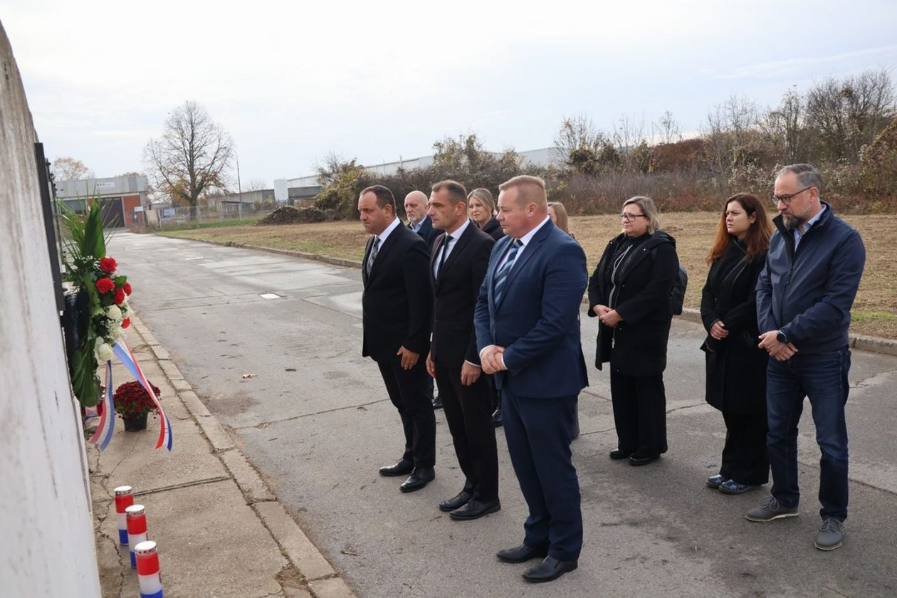 POČAST HEROJIMA Međimurje u Vukovaru odalo zahvalnost žrtvama Domovinskog rata (3)