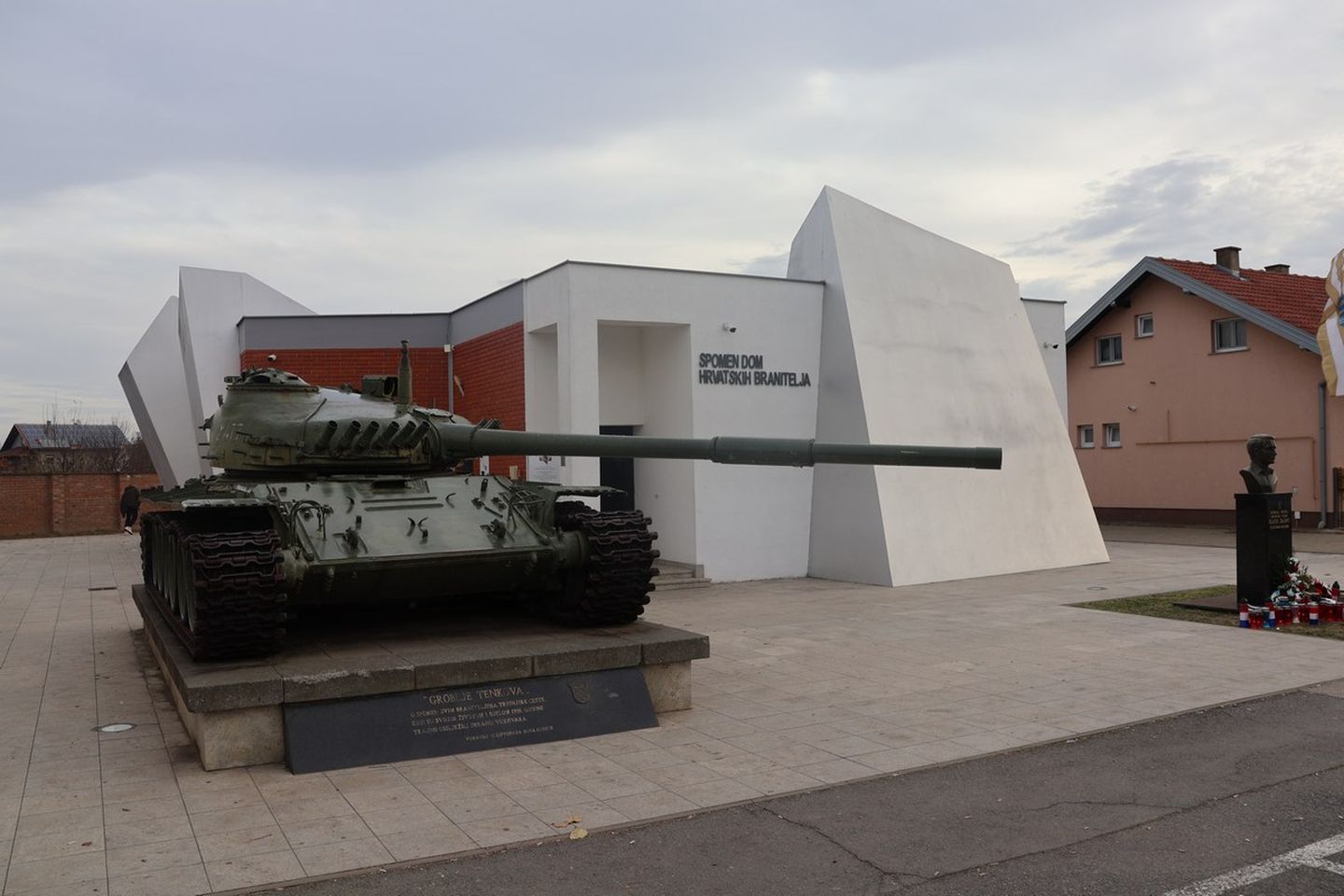 POČAST HEROJIMA Međimurje u Vukovaru odalo zahvalnost žrtvama Domovinskog rata (7)