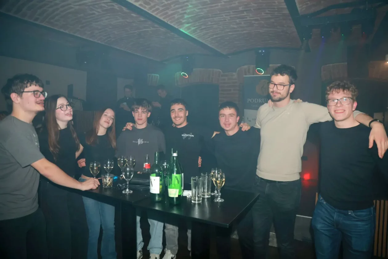 PODROOM 27-3-2026 (2) PODROOM 27-3-2026 (2)