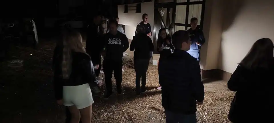 POTEPANJE Karlo Baranašić iz Hodošana i Stella-Vanessa Jerković iz Pribislavca imat će što čistiti (4) POTEPANJE Karlo Baranašić iz Hodošana i Stella-Vanessa Jerković iz Pribislavca imat će što čistiti (4)