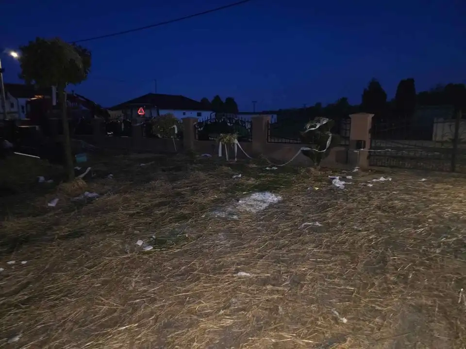 POTEPANJE Karlo Baranašić iz Hodošana i Stella-Vanessa Jerković iz Pribislavca imat će što čistiti (6) POTEPANJE Karlo Baranašić iz Hodošana i Stella-Vanessa Jerković iz Pribislavca imat će što čistiti (6)