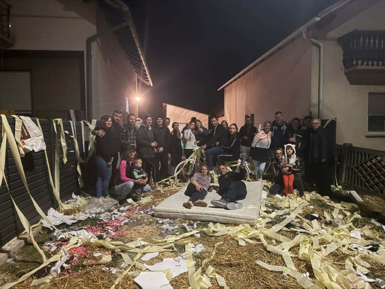 POTEPANJE U PEKLENICI Žene se Patricija Mesarić i Jurica Hertarić (5)
