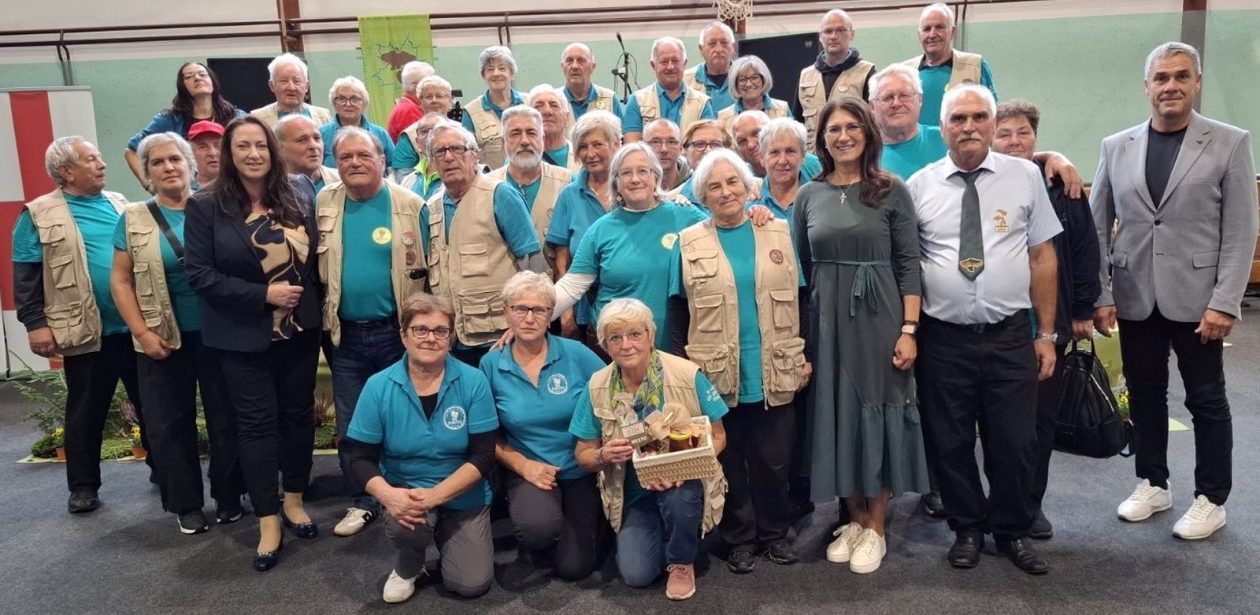 POTPISANA POVELJA Prijateljstvo ‘Smrčka’ i ‘Ježeka’ potvrđeno na ‘Ježkarijadi’ (19)