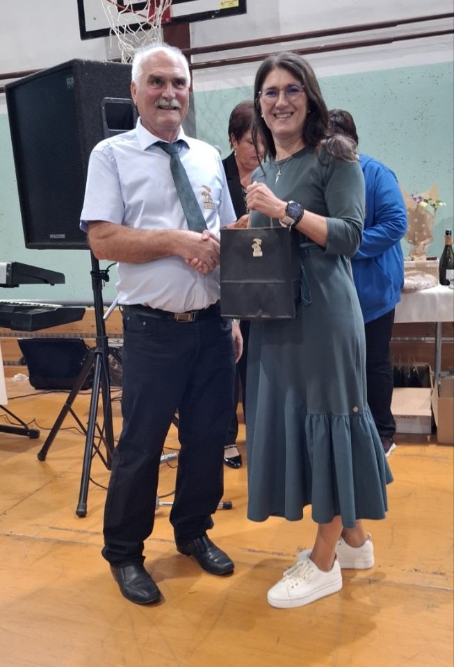 POTPISANA POVELJA Prijateljstvo ‘Smrčka’ i ‘Ježeka’ potvrđeno na ‘Ježkarijadi’ (21)